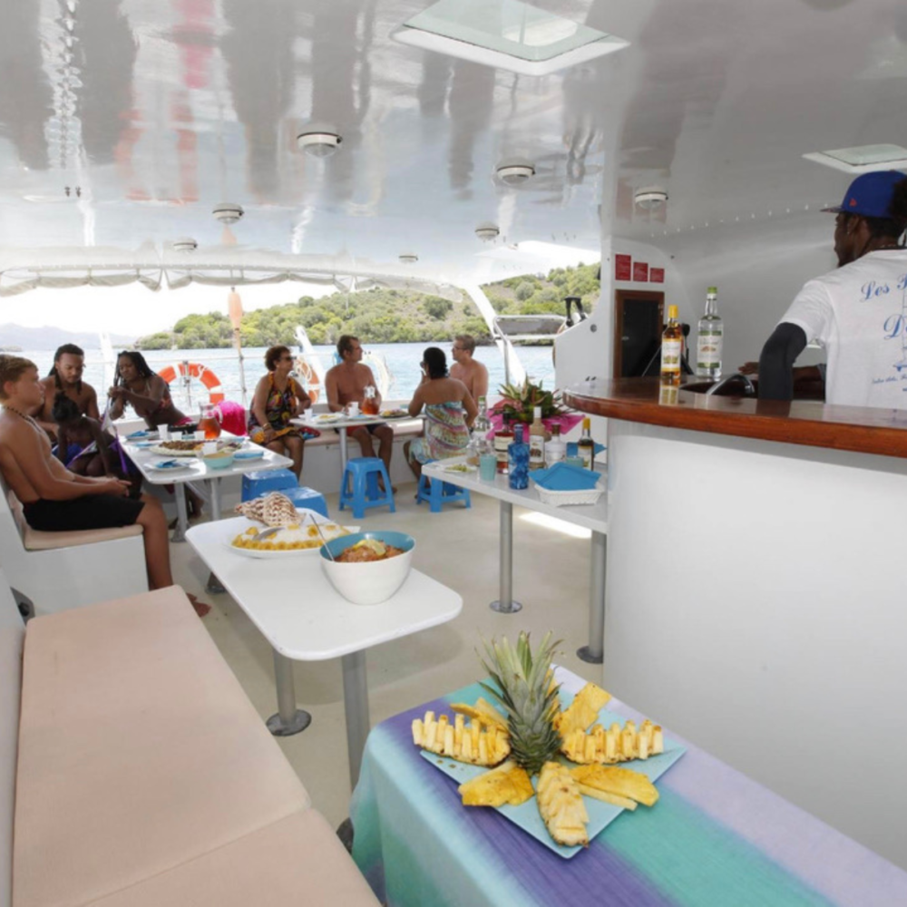 Journée catamaran fond blanc baignoire de Joséphine – Image 11